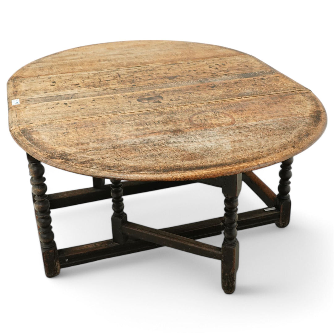 17th Century oak drop leaf dining table