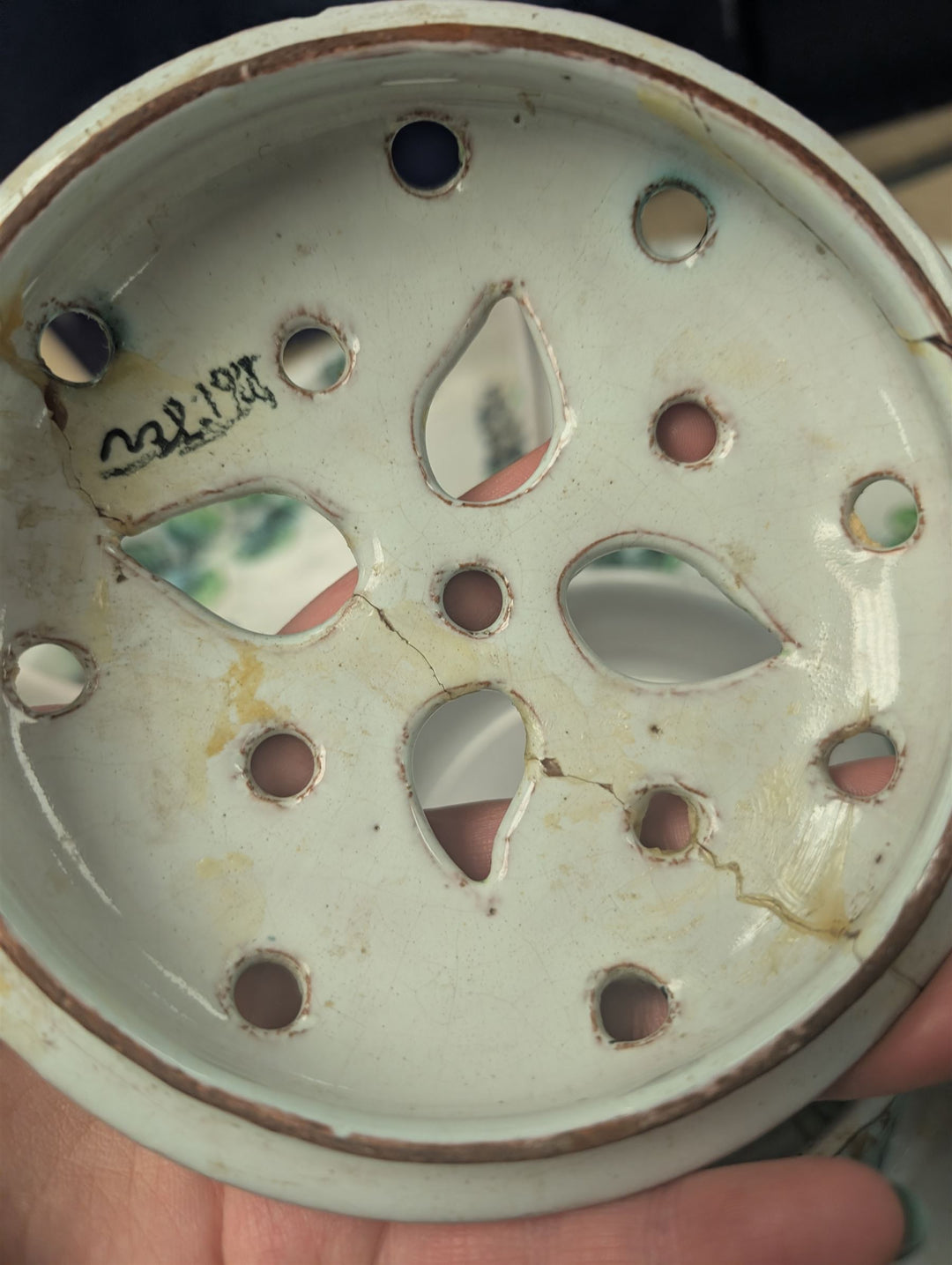 Continental ceramic hors d'oeuvre dish with green floral decoration