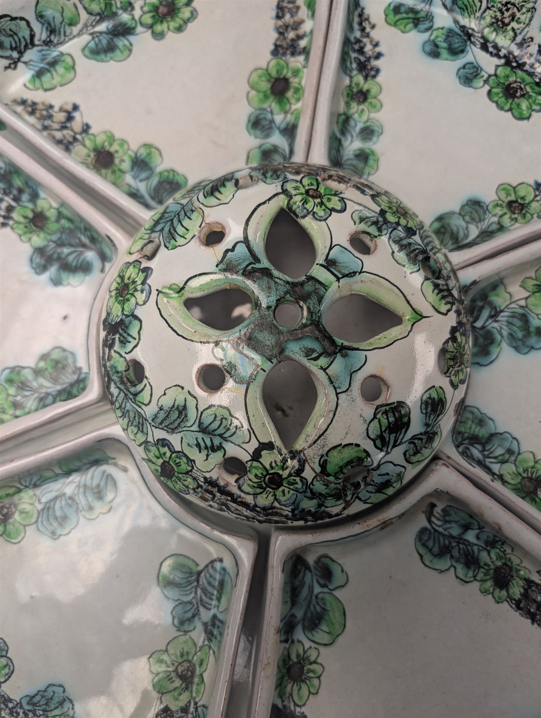 Continental ceramic hors d'oeuvre dish with green floral decoration